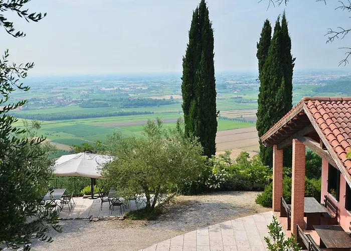 Vakantieboerderij Le Mandolare Villaga