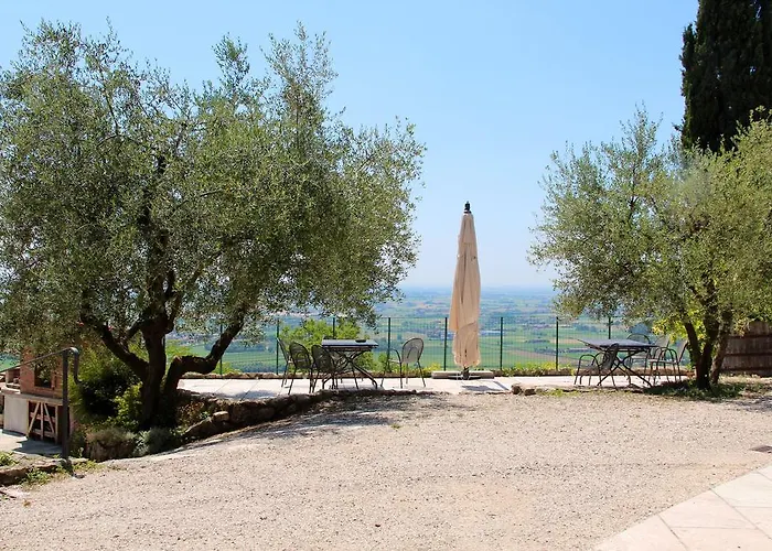 Vakantieboerderij Le Mandolare Villaga